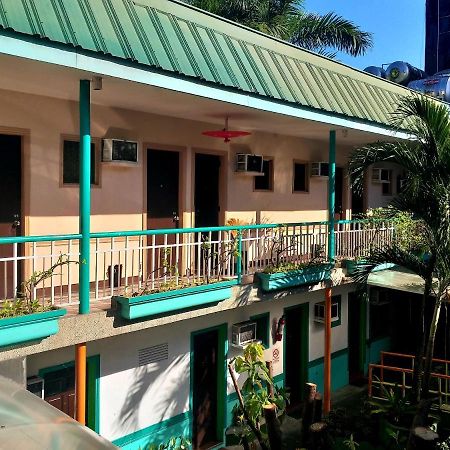 Park Vil-La Apartelle Quezon City Zewnętrze zdjęcie