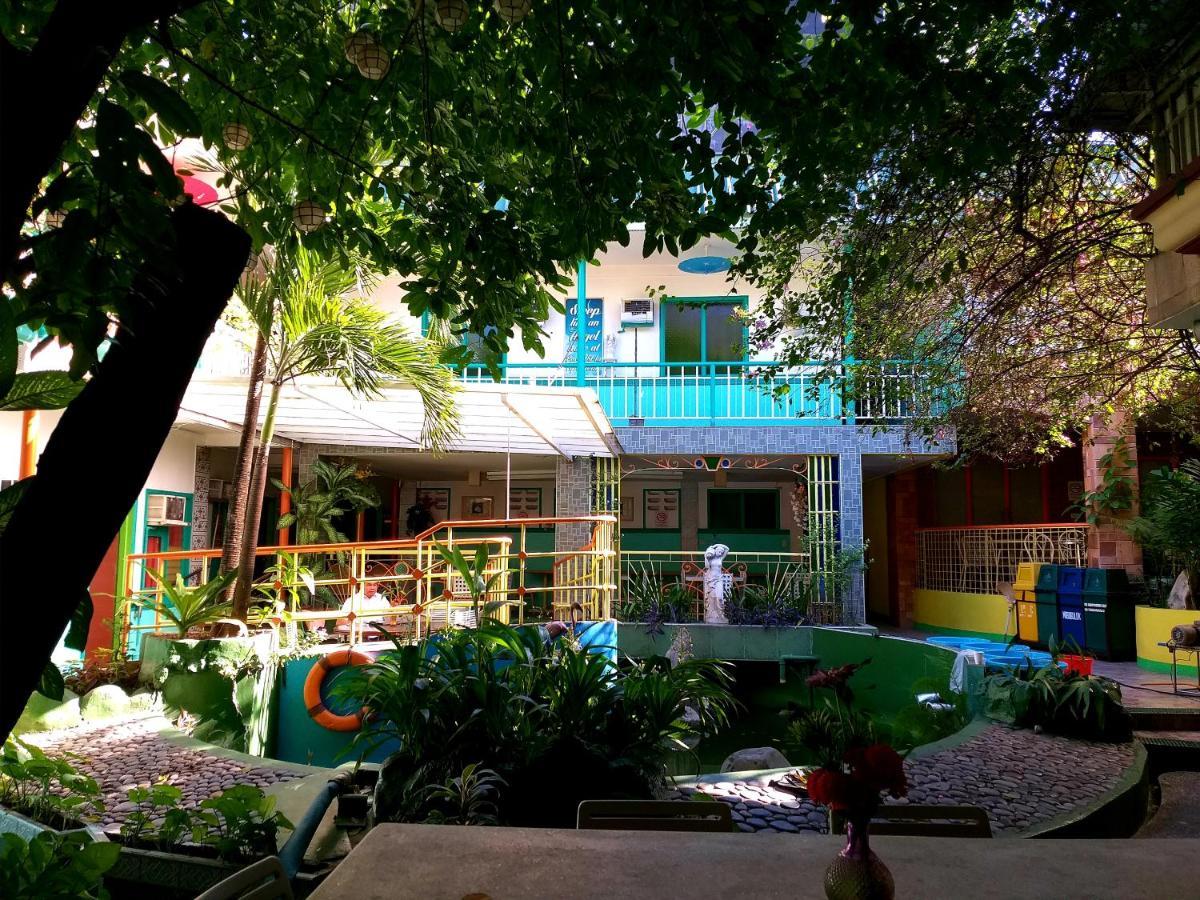 Park Vil-La Apartelle Quezon City Zewnętrze zdjęcie